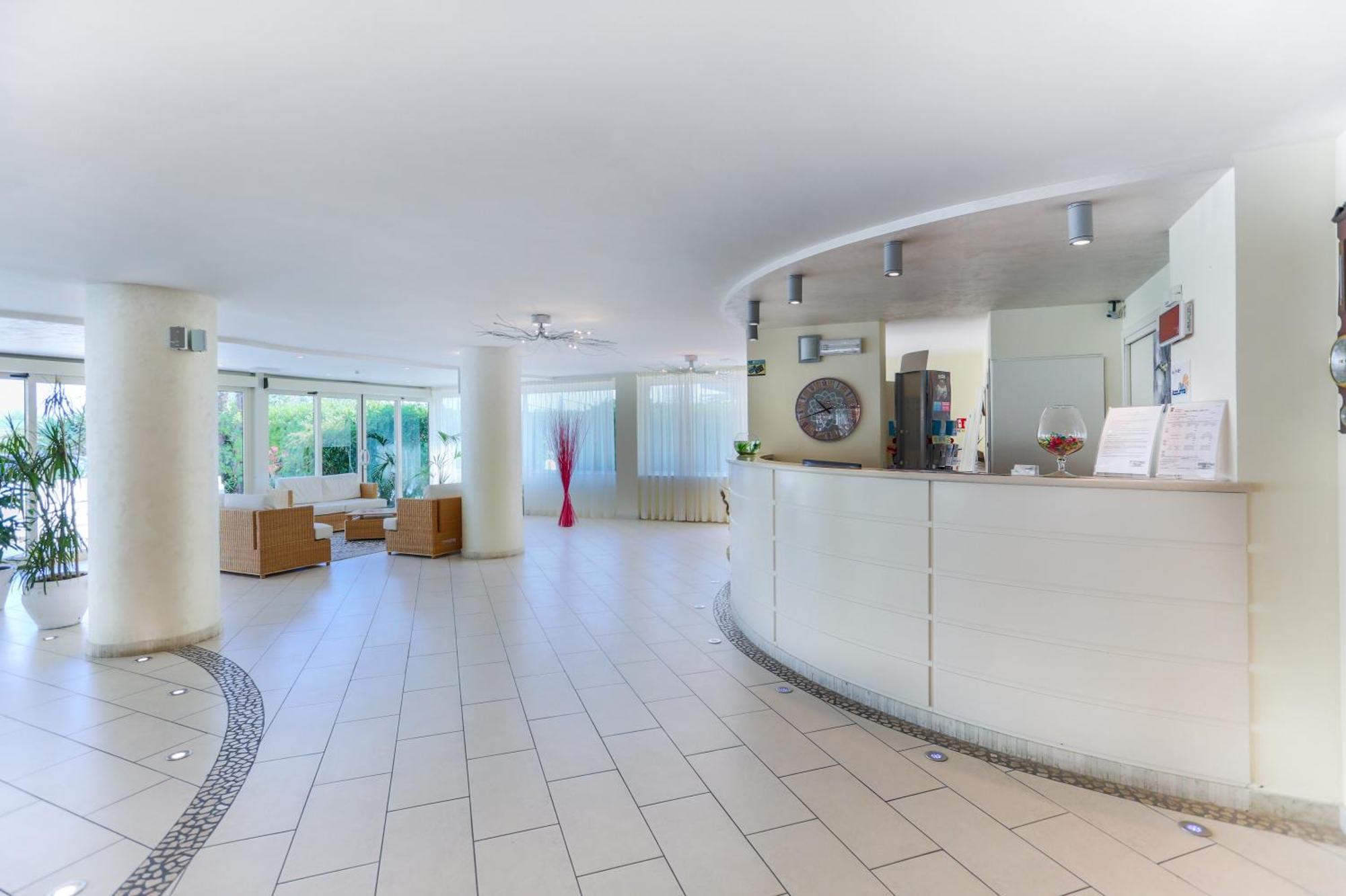 Hotel King - Azzurro Club Морской Милан Экстерьер фото