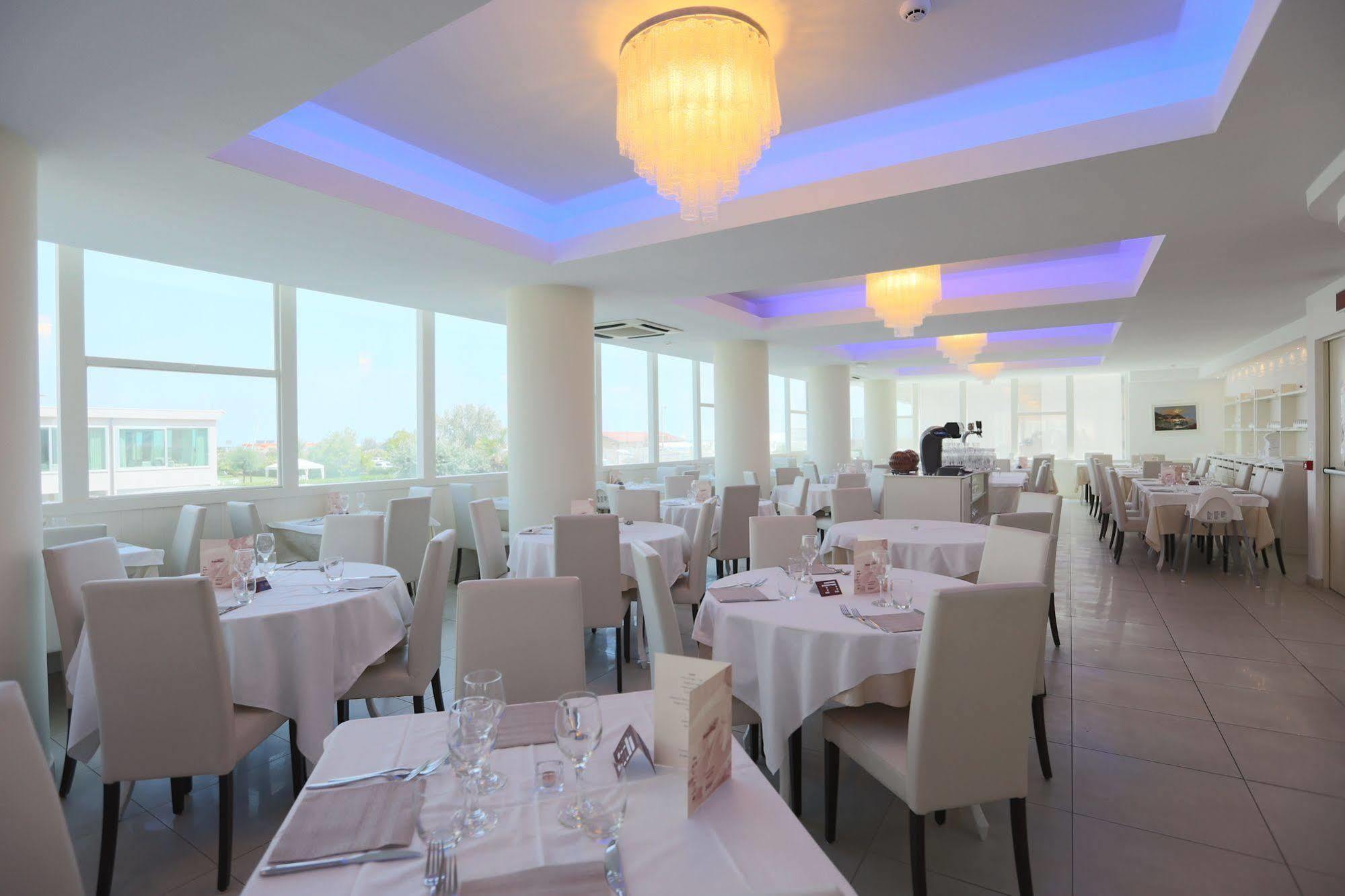 Hotel King - Azzurro Club Морской Милан Экстерьер фото